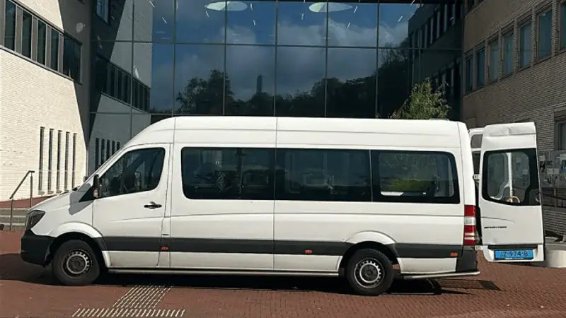 Rolstoelbus voor vervoer vanuit Rotterdam